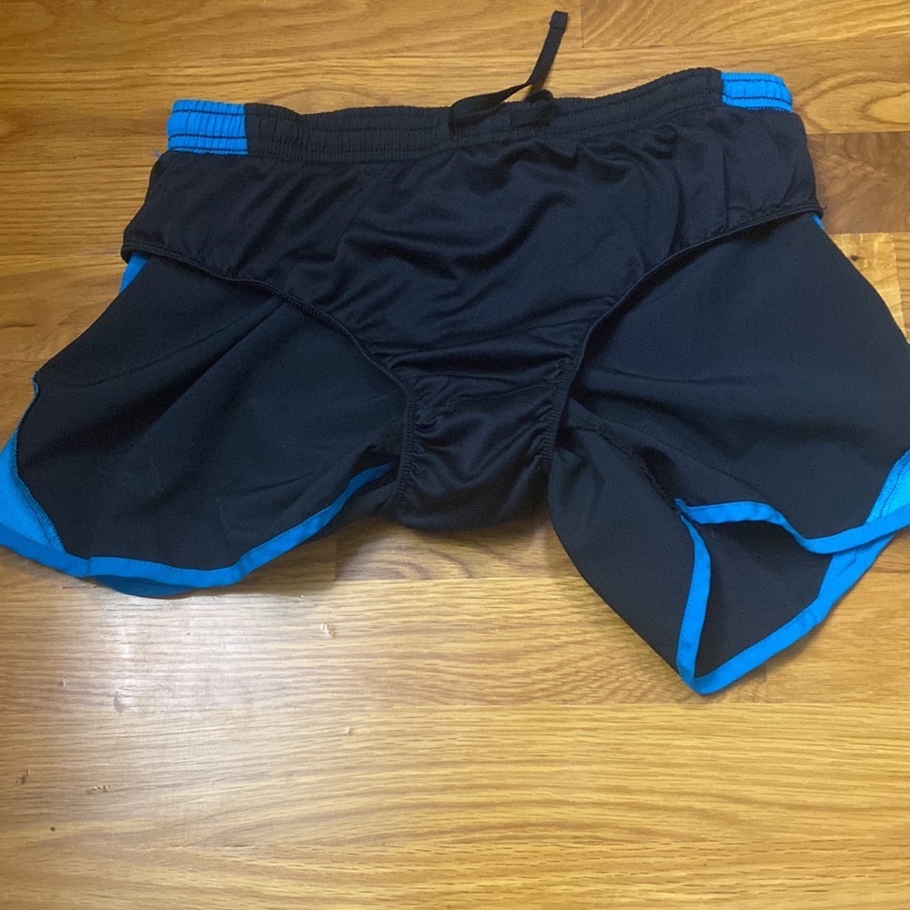 Nike Dri-Fit drawstring shorts w/built in underwear - Picture 7 of 10